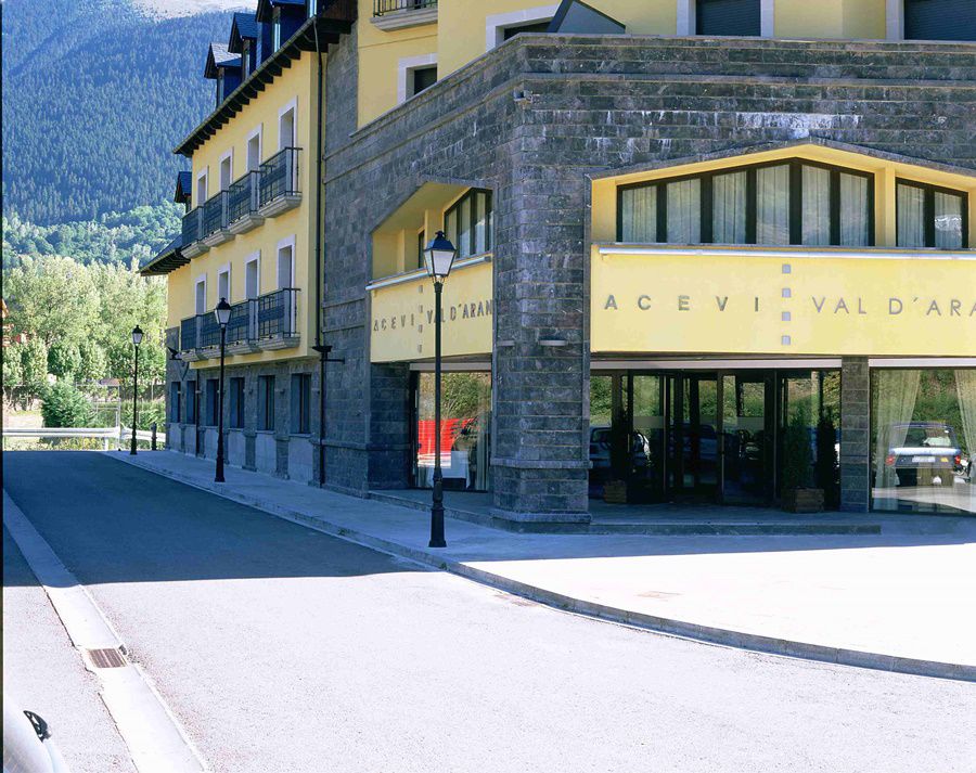 Hotel Spa Acevi Val D'Aran Vielha Exterior photo